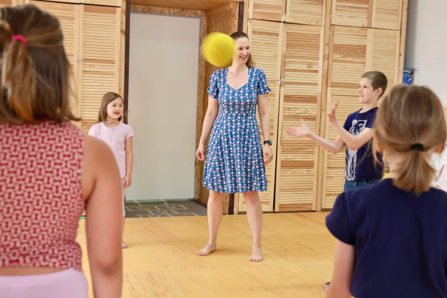 Kinder beim Theaterspielen